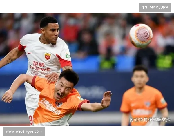 亚泰门将8分钟染红，十人球队补时连追2球逼平海牛